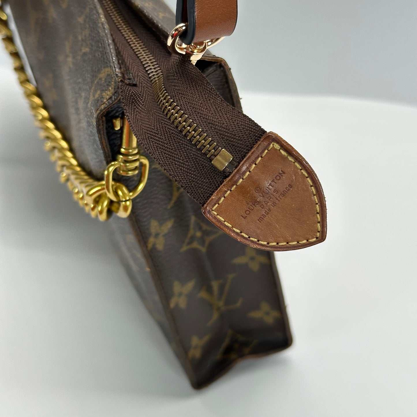 Authentic Louis Vuitton 1986 Monogram Toiletry 26 Crossbody