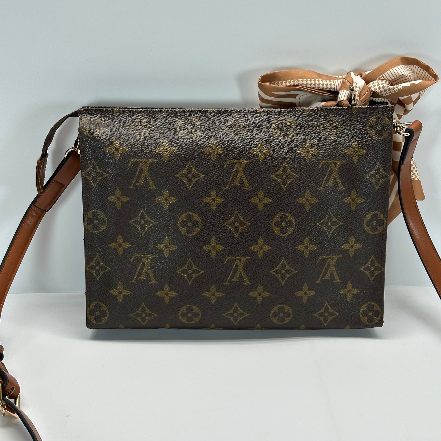 Authentic Louis Vuitton 1986 Monogram Toiletry 26 Crossbody