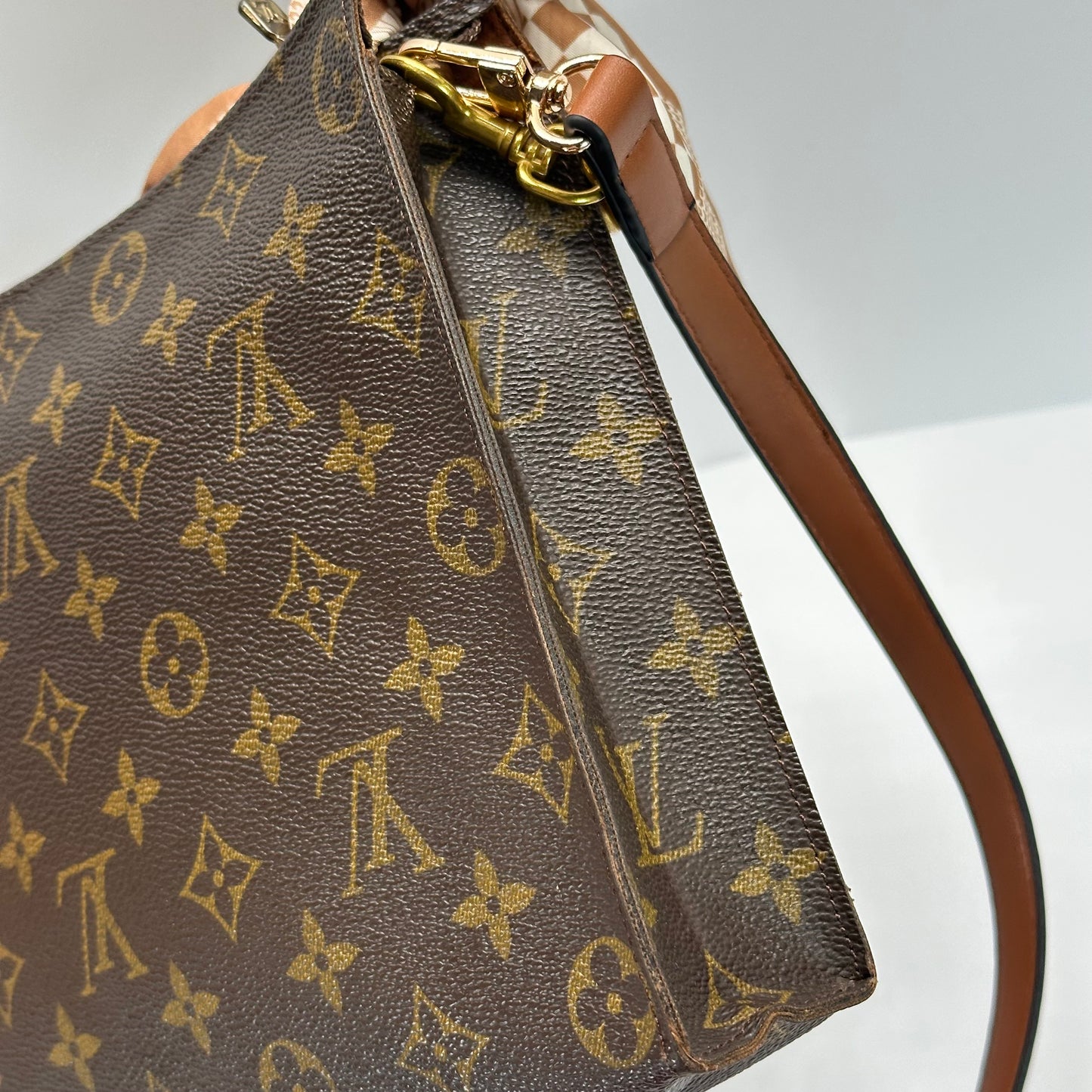Authentic Louis Vuitton 1986 Monogram Toiletry 26 Crossbody