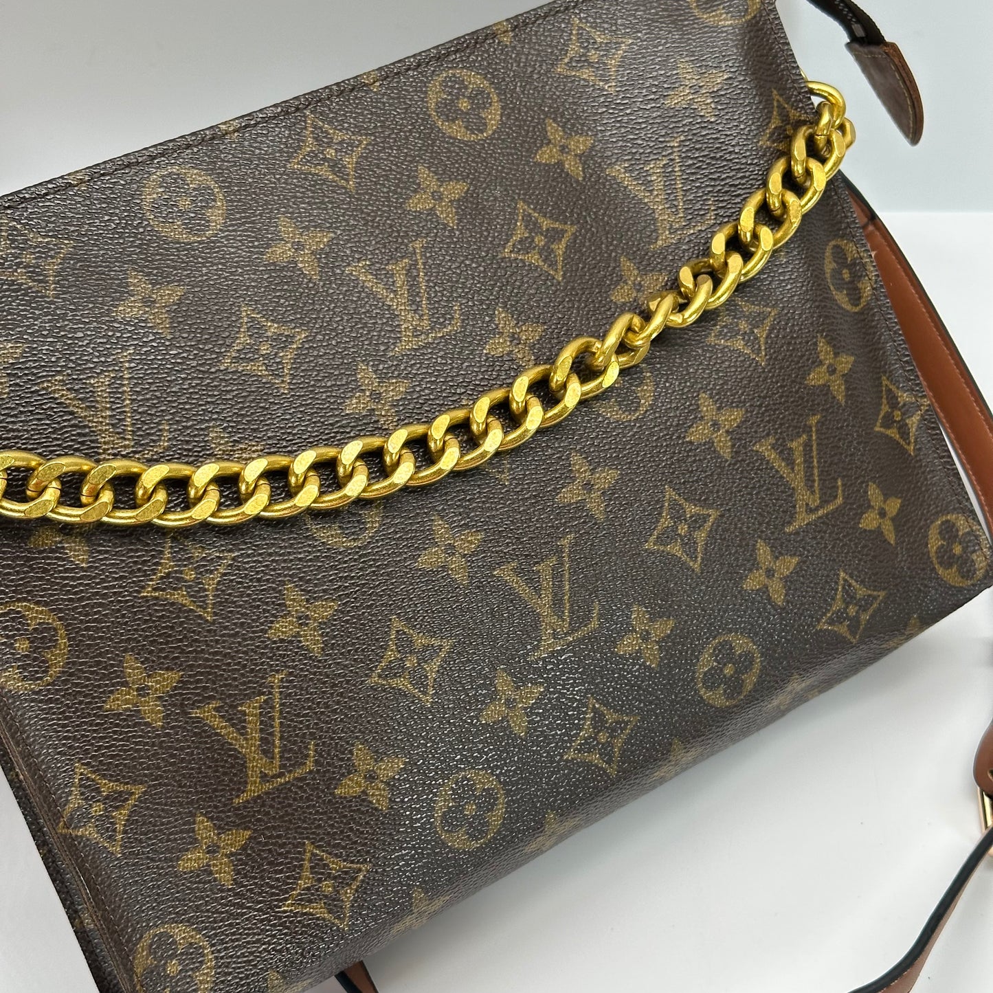 Authentic Louis Vuitton 1986 Monogram Toiletry 26 Crossbody