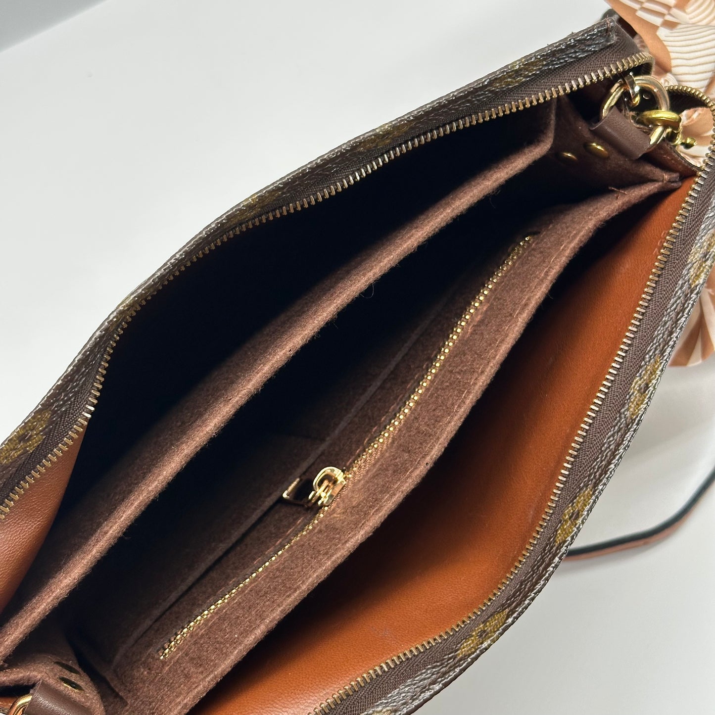 Authentic Louis Vuitton 1986 Monogram Toiletry 26 Crossbody