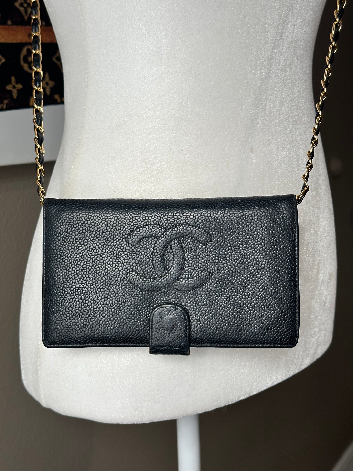 Authentic CHANEL Black Caviar Kisslock Long Bifold