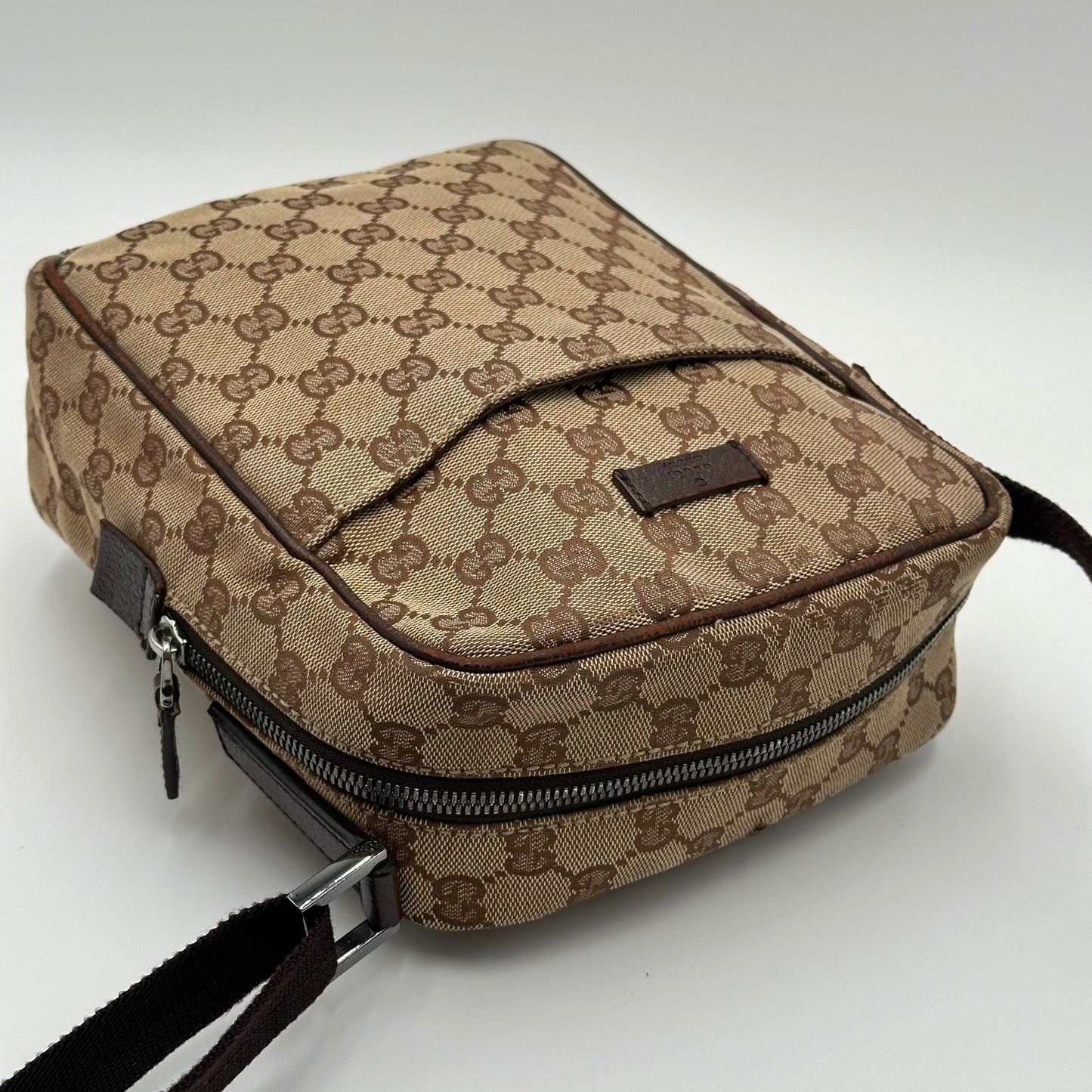 Authentic GUCCI GG Canvas Brown Messenger Crossbody