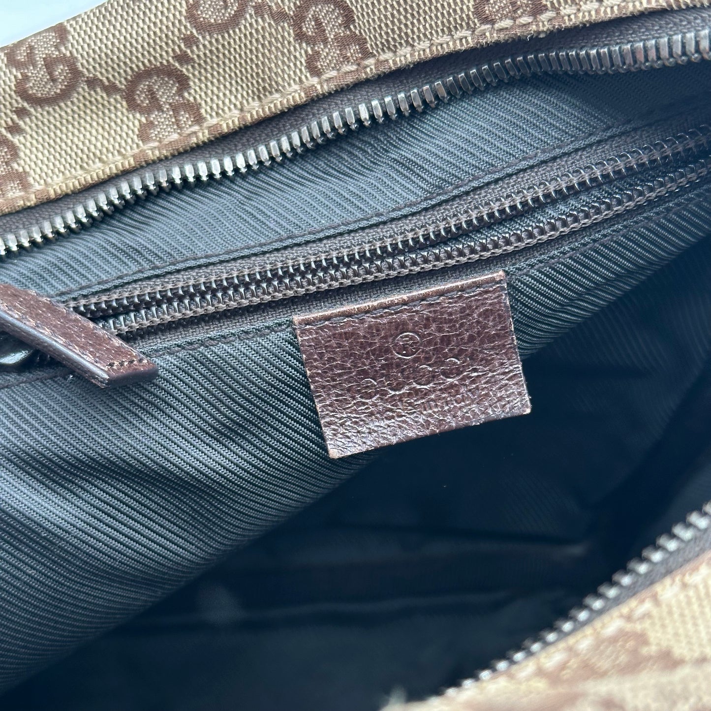 Authentic GUCCI GG Canvas Brown Messenger Crossbody