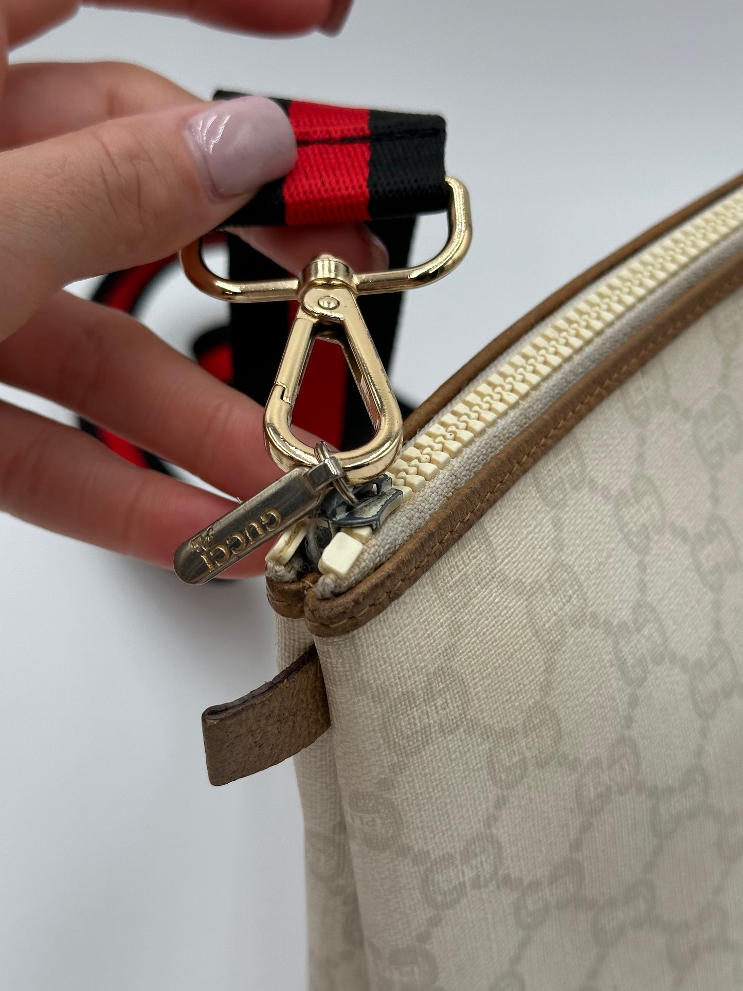 Authentic GUCCI GG Canvas White Pouch Crossbody