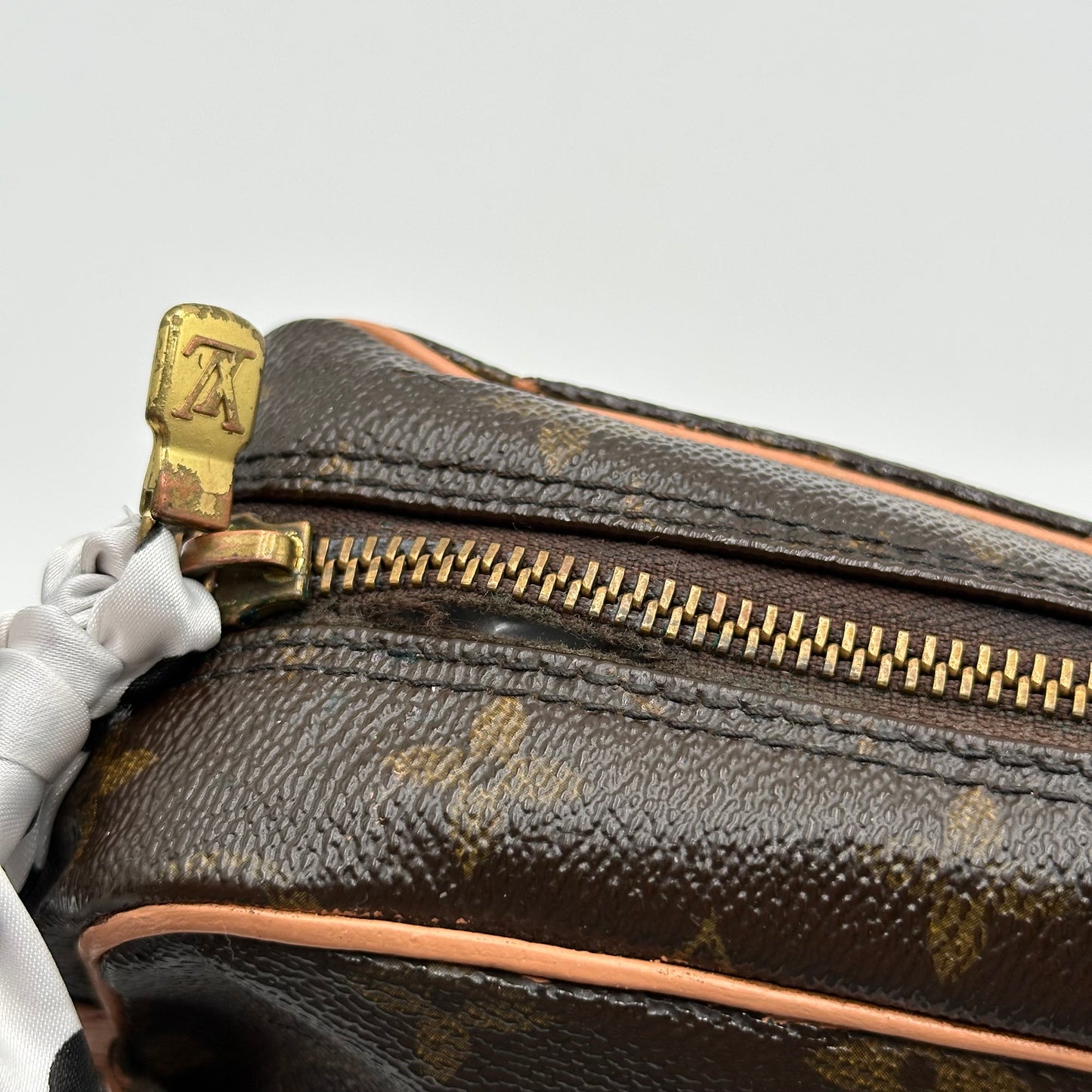 Authentic Louis Vuitton 1998 Monogram Compiegne Clutch Crossbody