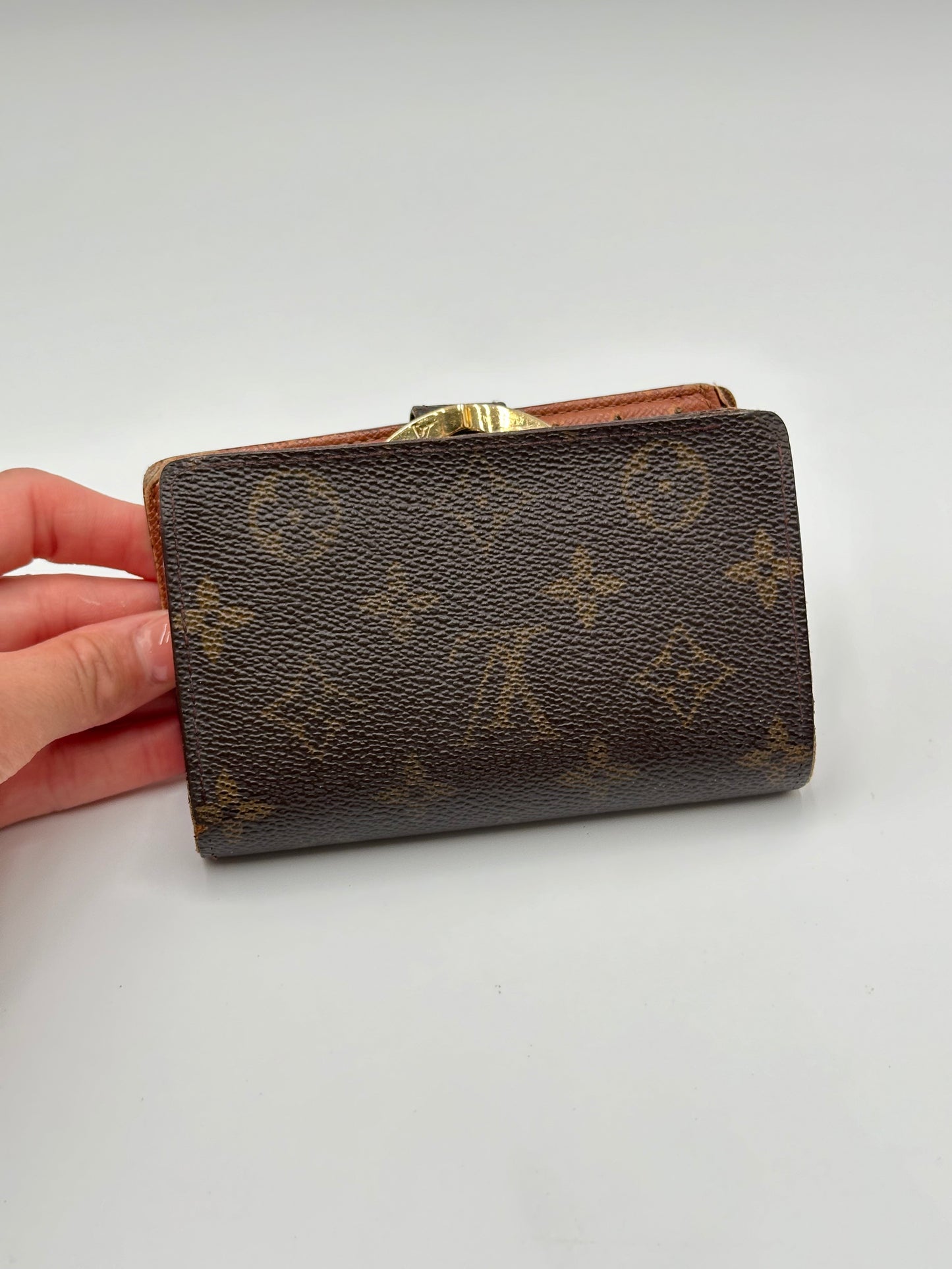 Authentic Louis Vuitton 2000 Monogram Kisslock Compact Wallet Crossbody