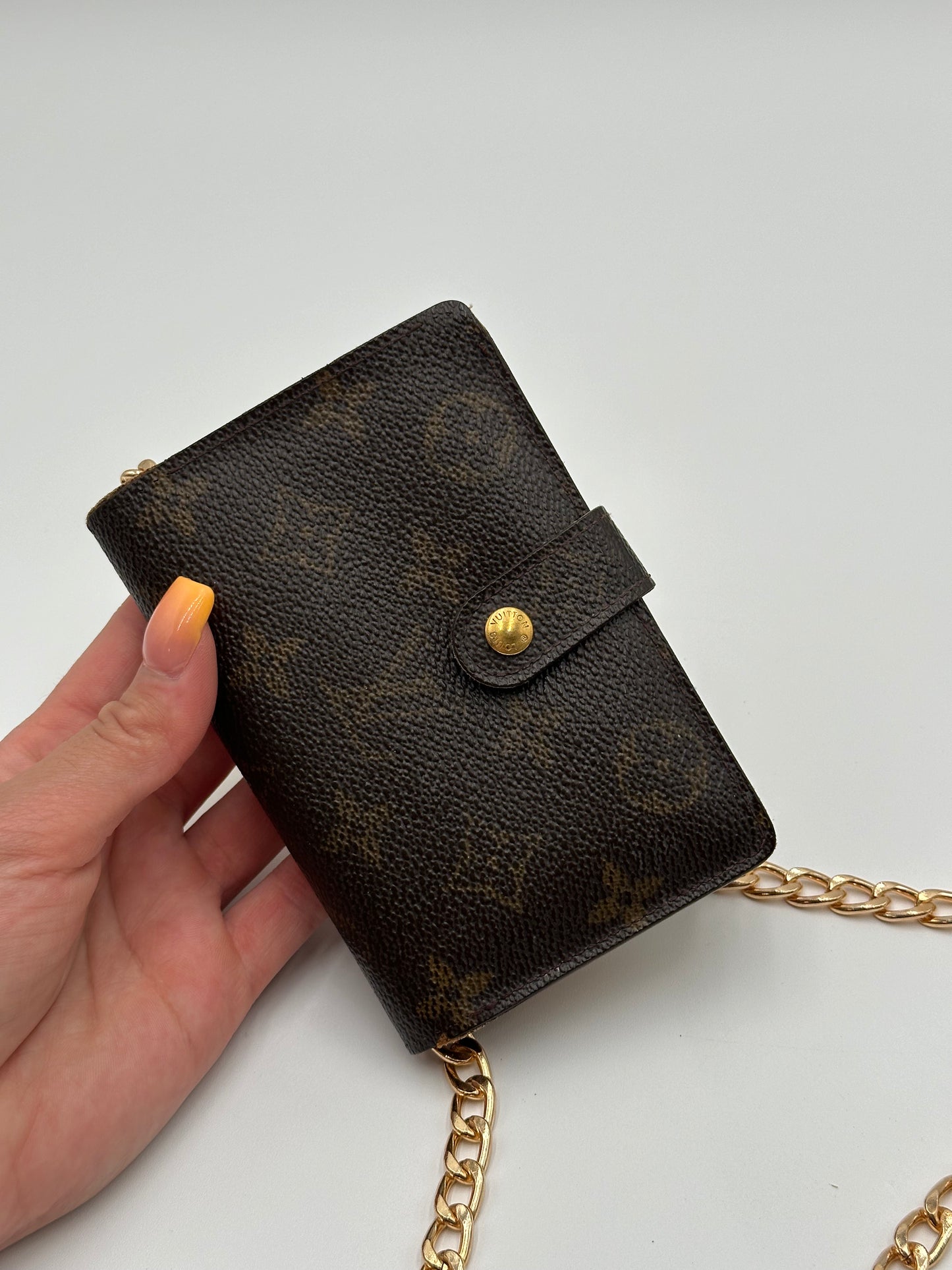 Authentic Louis Vuitton 2000 Monogram Kisslock Compact Wallet Crossbody