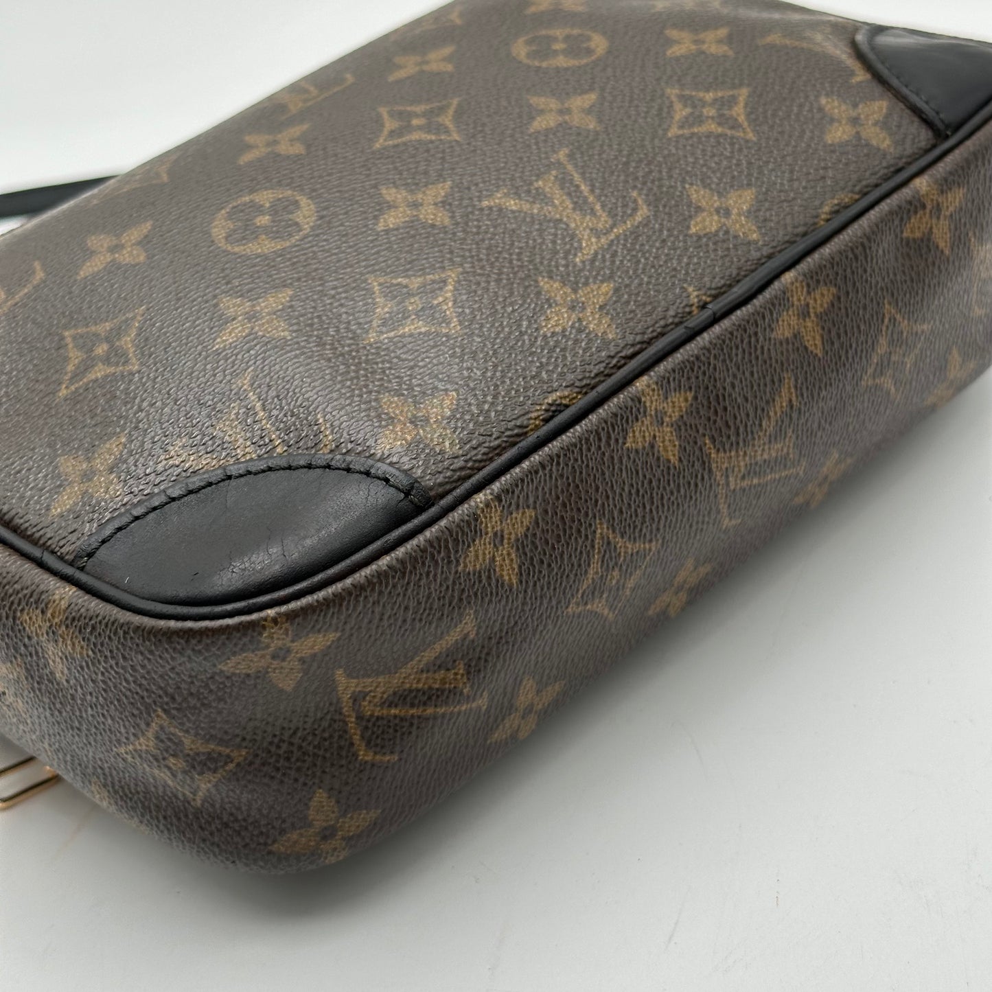 Authentic Louis Vuitton 1988 Monogram Trocadero 23 Crossbody