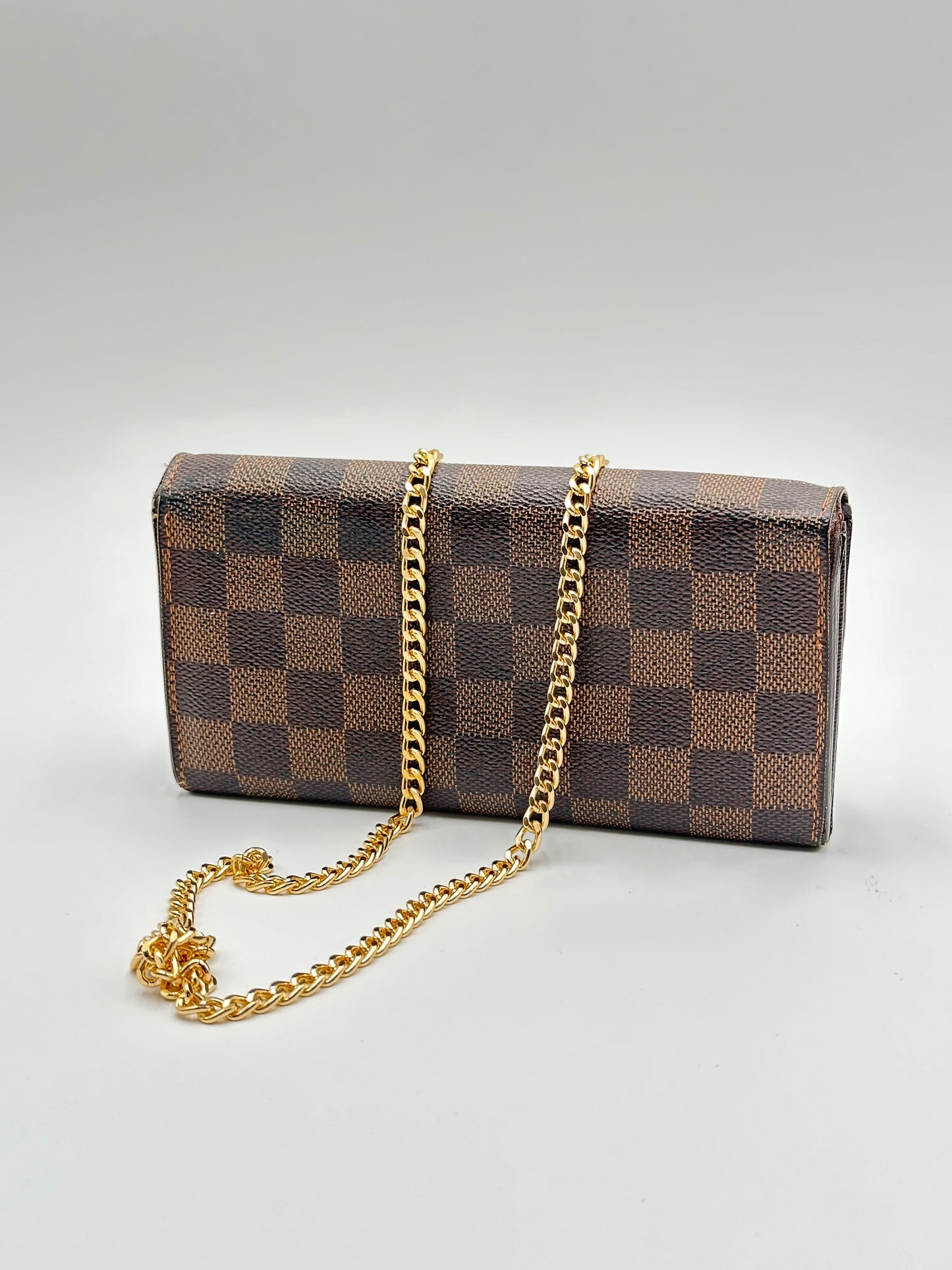 Authentic Louis Vuitton 2007 Damier Ebene Sarah Wallet Crossbody