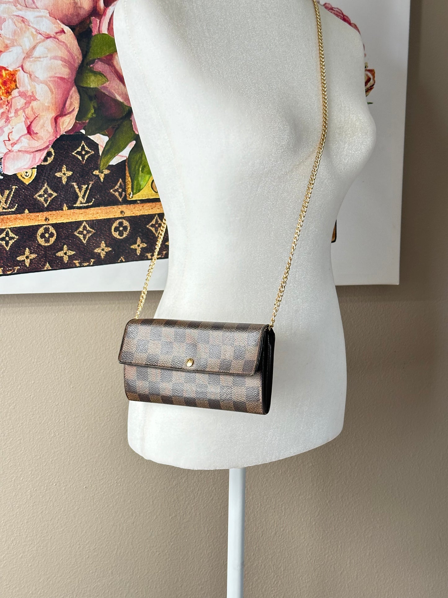 Authentic Louis Vuitton 2007 Damier Ebene Sarah Wallet Crossbody