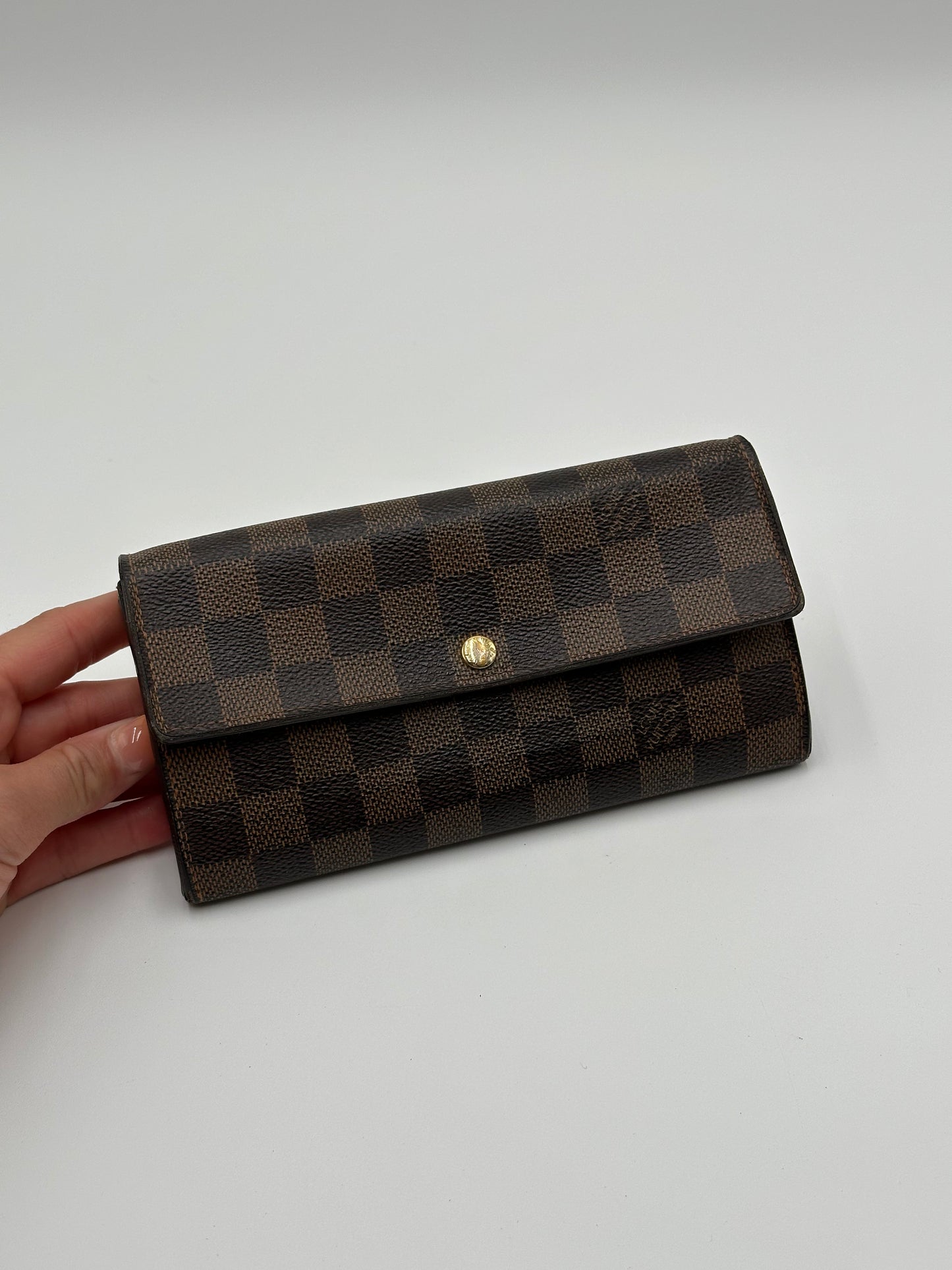 Authentic Louis Vuitton 2007 Damier Ebene Sarah Wallet Crossbody