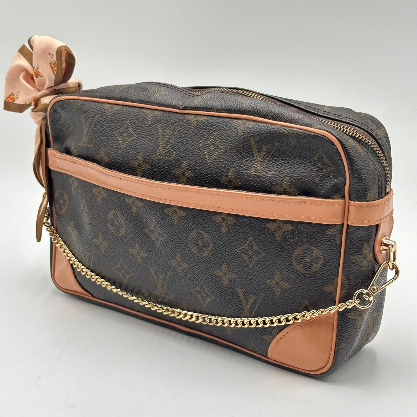 Authentic Louis Vuitton 1998 Monogram Compiegne Clutch Crossbody