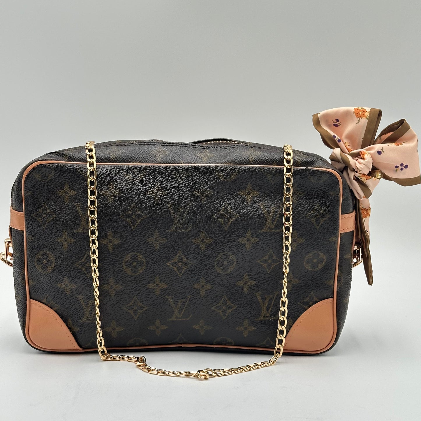 Authentic Louis Vuitton 1998 Monogram Compiegne Clutch Crossbody