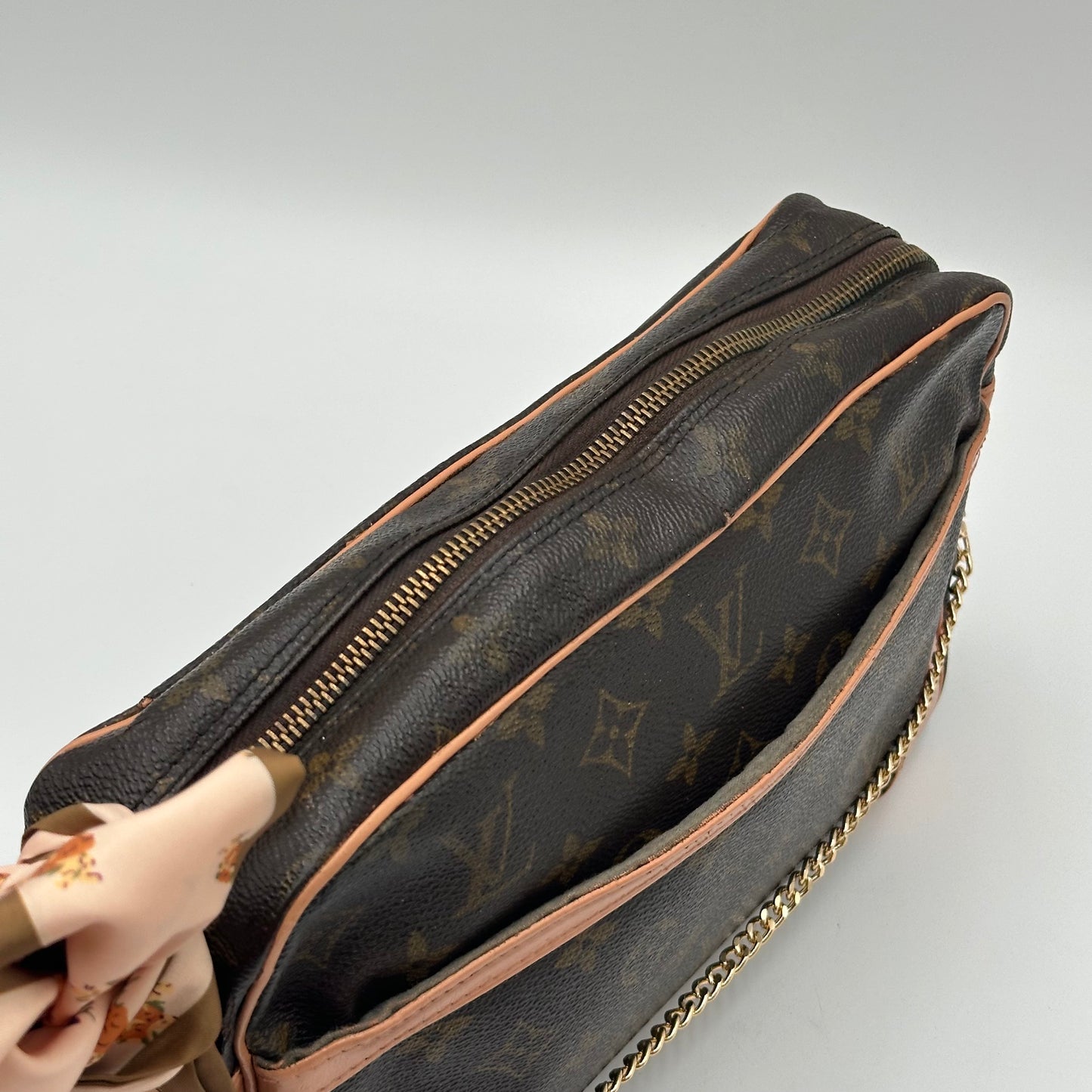 Authentic Louis Vuitton 1998 Monogram Compiegne Clutch Crossbody