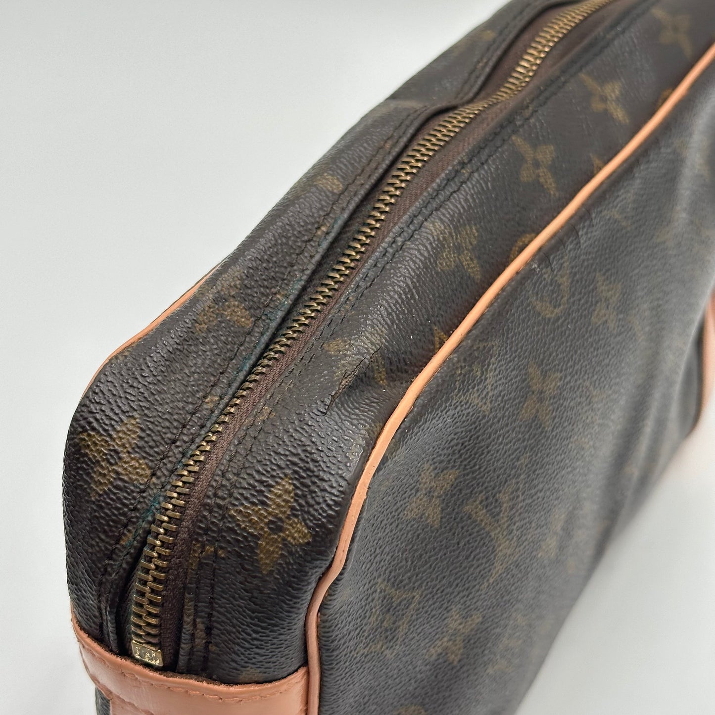 Authentic Louis Vuitton 1998 Monogram Compiegne Clutch Crossbody