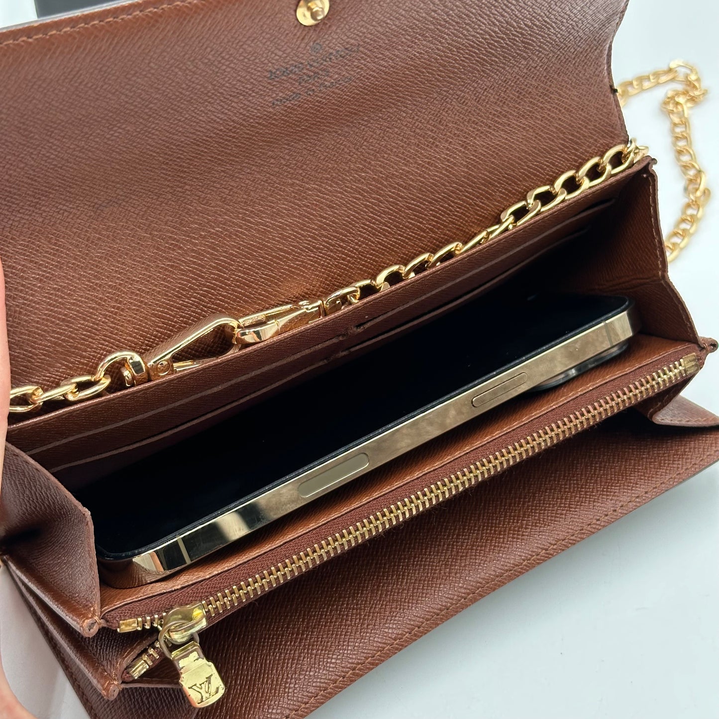 Authentic Louis Vuitton 2003 Monogram Sarah Wallet Crossbody