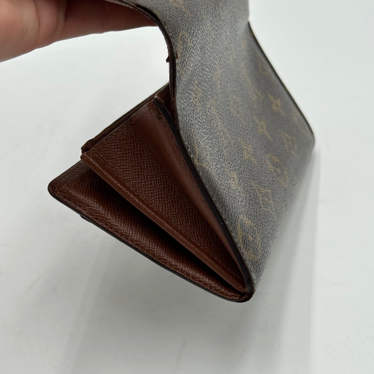 Authentic Louis Vuitton 2003 Monogram Sarah Wallet Crossbody