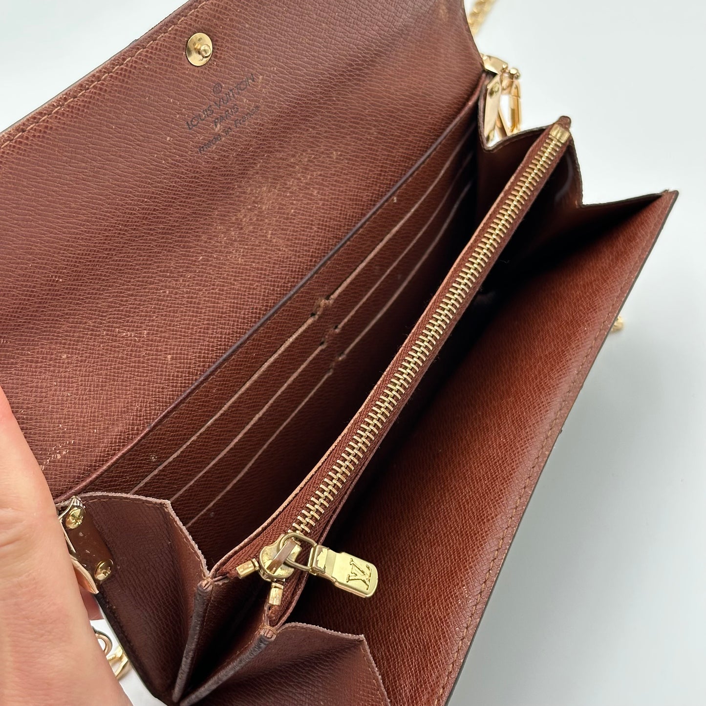 Authentic Louis Vuitton 2006 Monogram Sarah Wallet Crossbody
