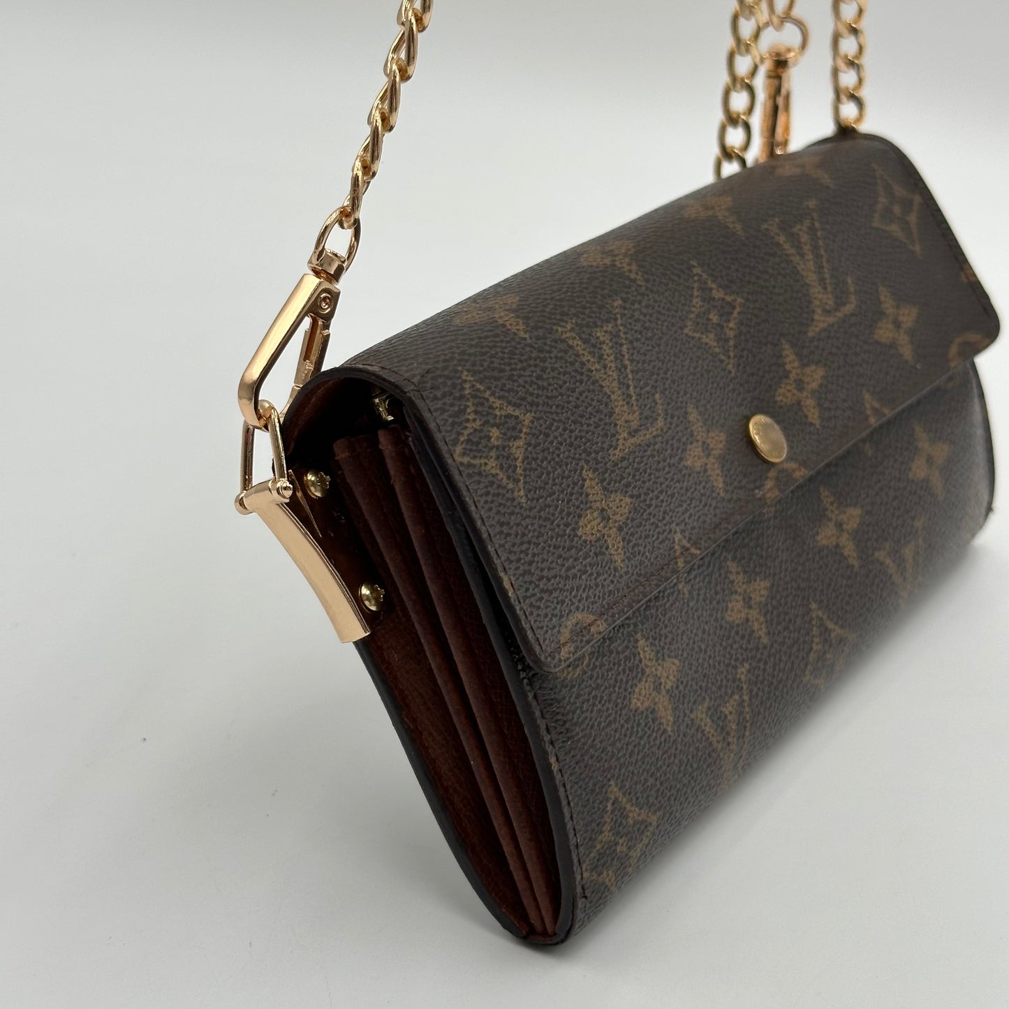 Authentic Louis Vuitton 2004 Monogram Sarah Wallet Crossbody