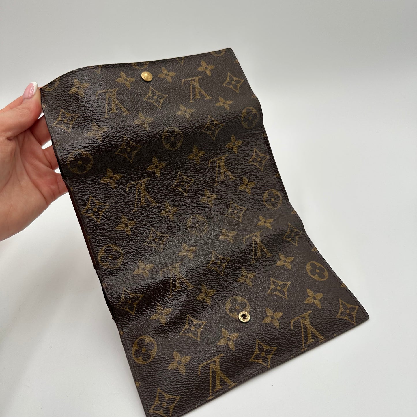 Authentic Louis Vuitton 1996 Monogram International Trifold Wallet Crossbody