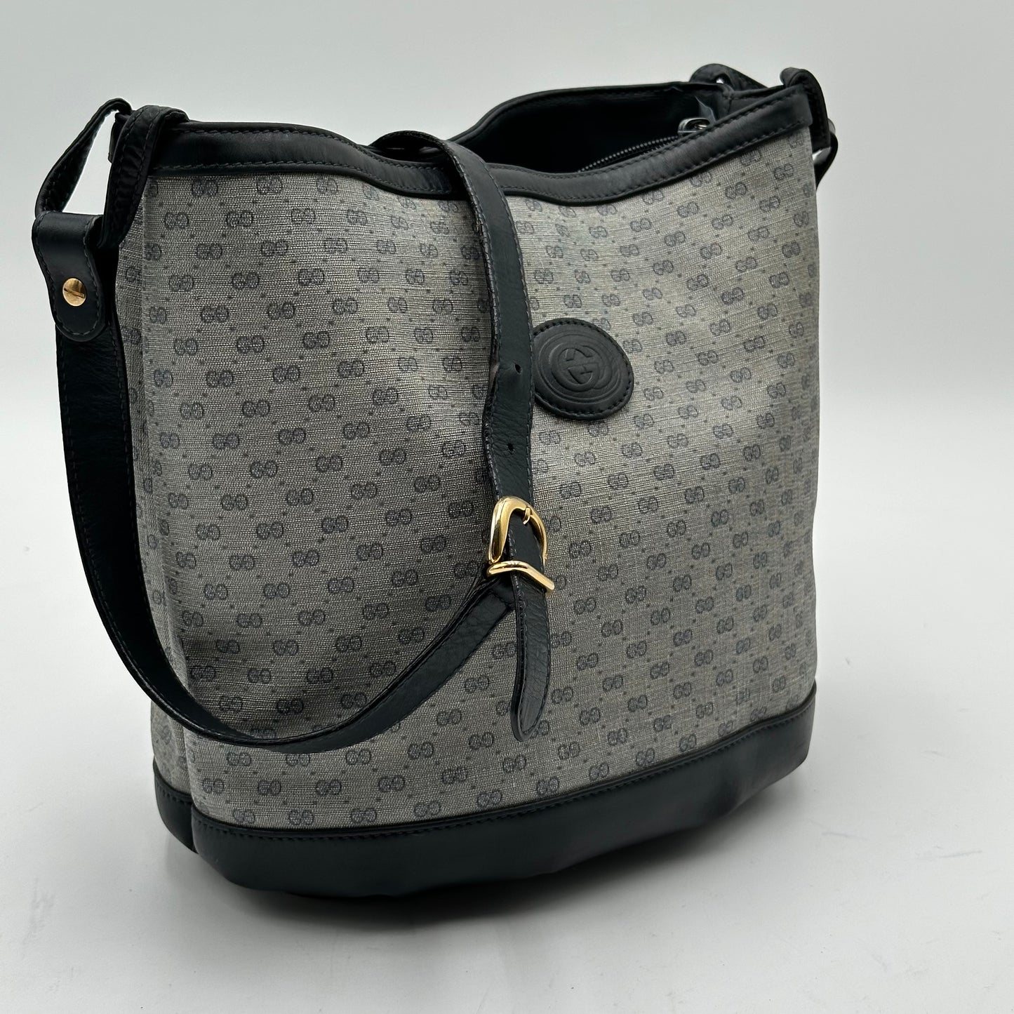 Authentic GUCCI Supreme Vintage GG Bucket Crossbody