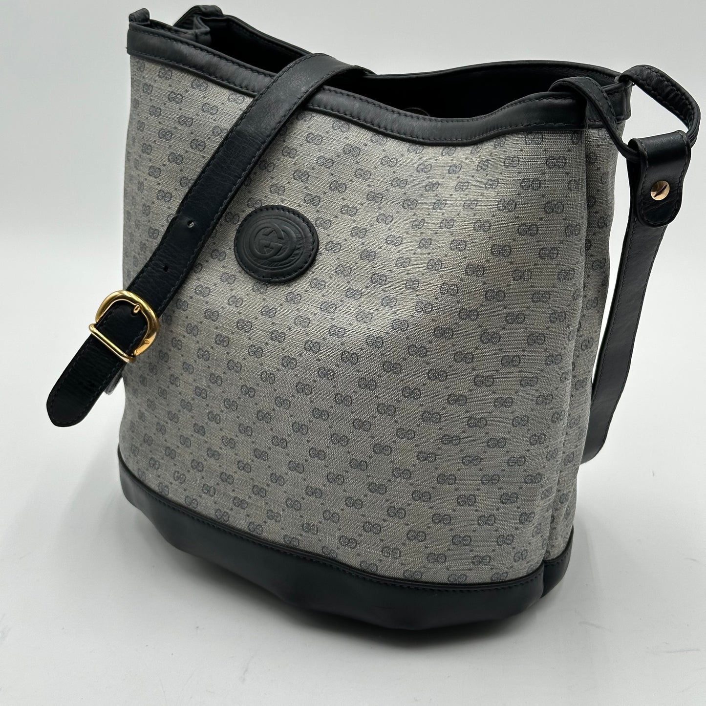 Authentic GUCCI Supreme Vintage GG Bucket Crossbody
